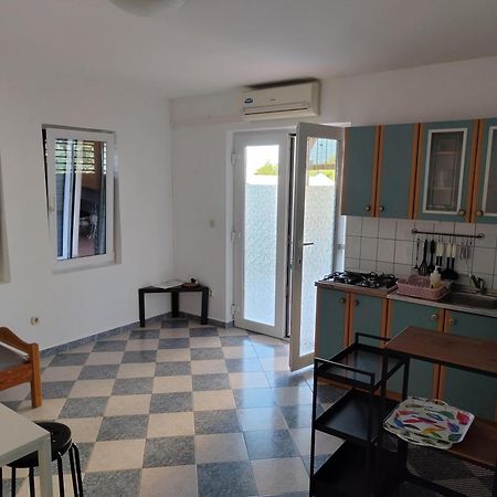 Apartmani Anja Sveta Nedelja  Bagian luar foto