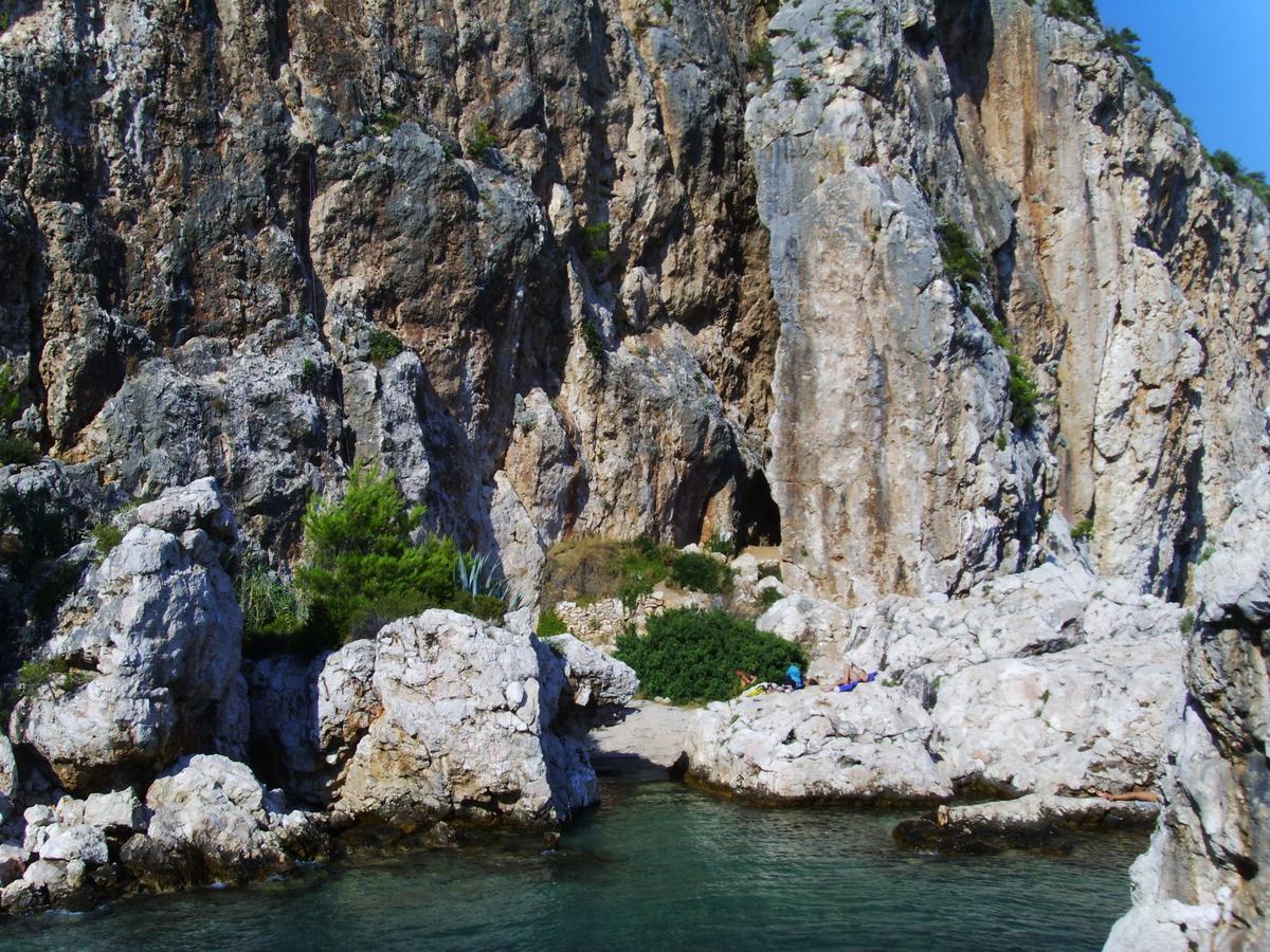 Apartmani Anja Sveta Nedelja  Bagian luar foto
