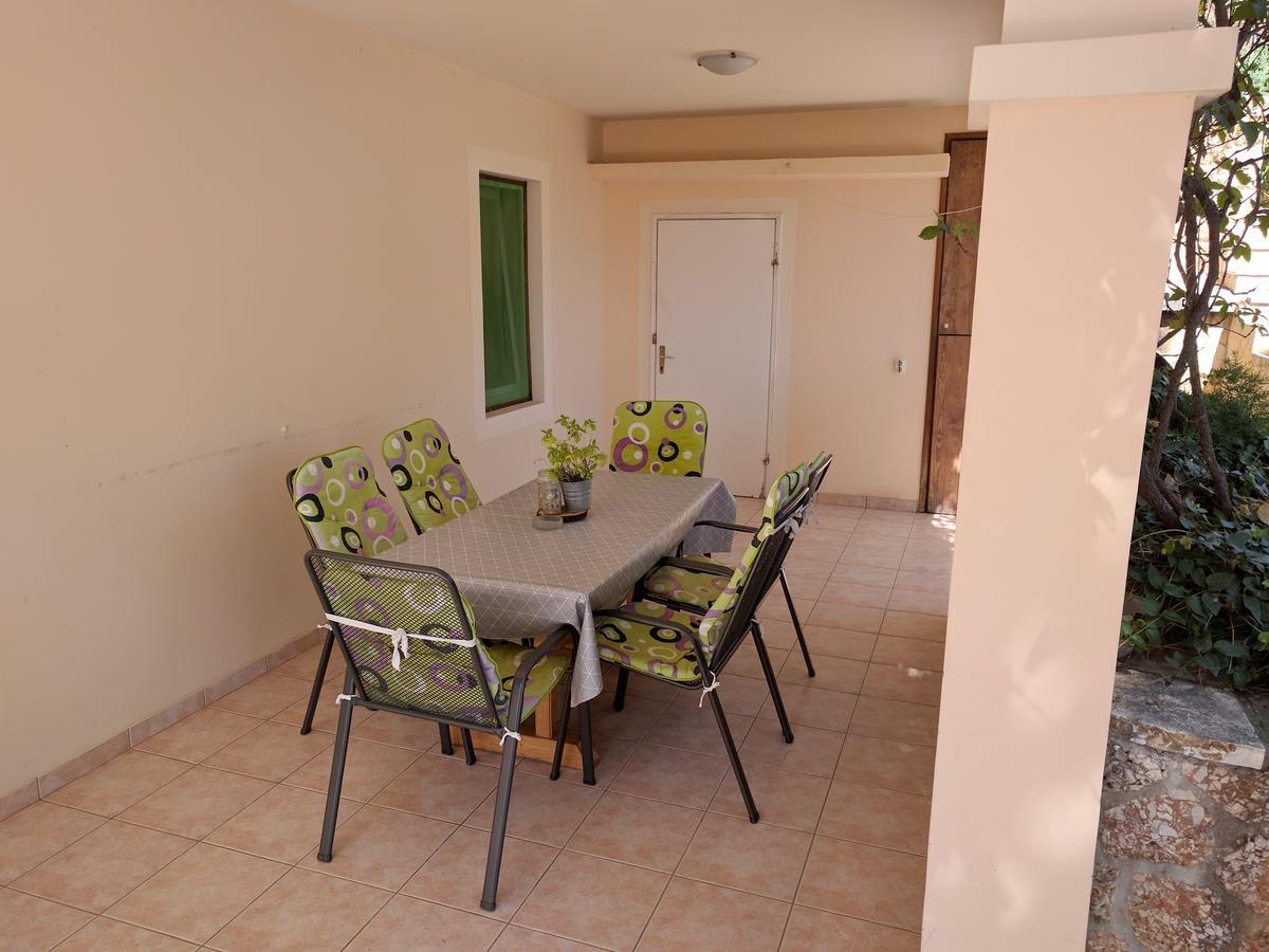 Apartmani Anja Sveta Nedelja  Bagian luar foto